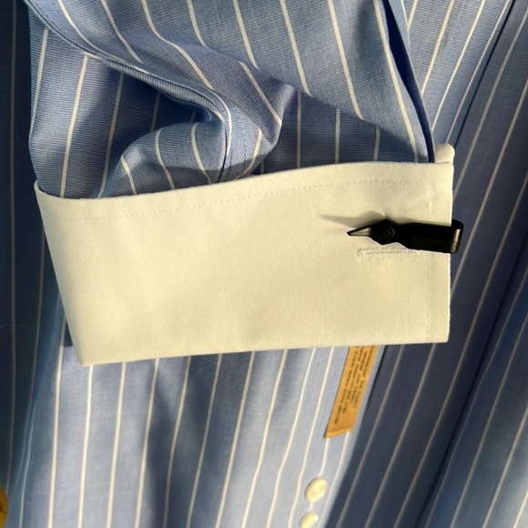 Roundtree and Yorke Gold label - Picture 3 of 4